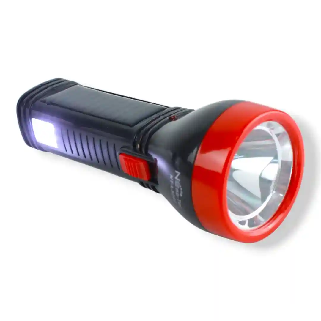 Linterna LED recargable Nano-Tec NT-L3202 con iluminación de largo alcance